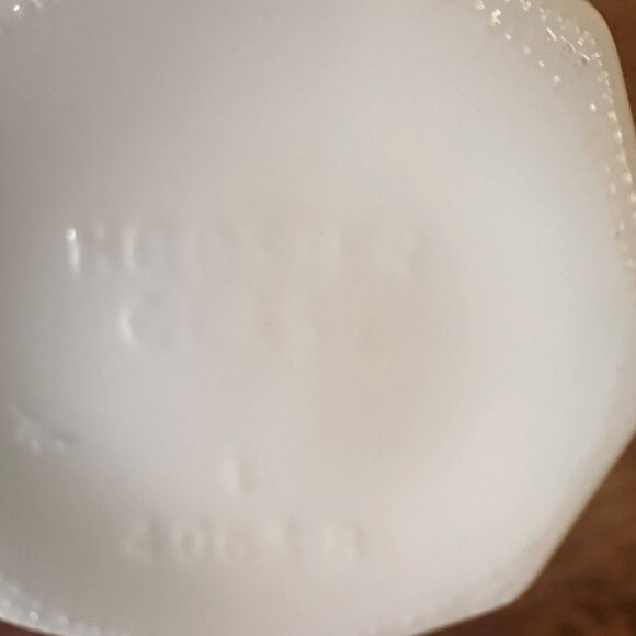 Set of 4 Hoosier Milk Glass Bud Vases Geometric Faceted White Vintage Wedding - Picture 6 of 6